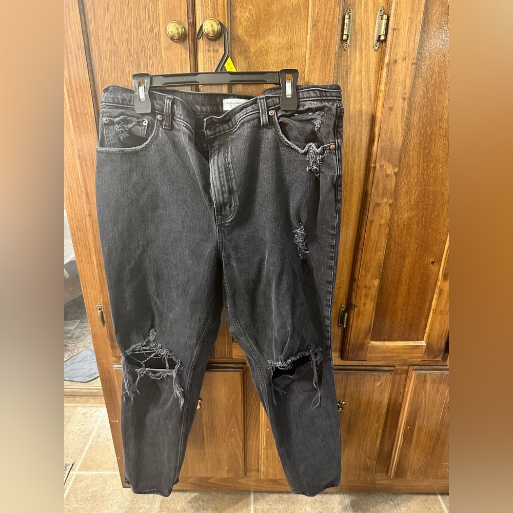 Abercrombie & Fitch Black 90s Straight Ultra High Rise Jeans